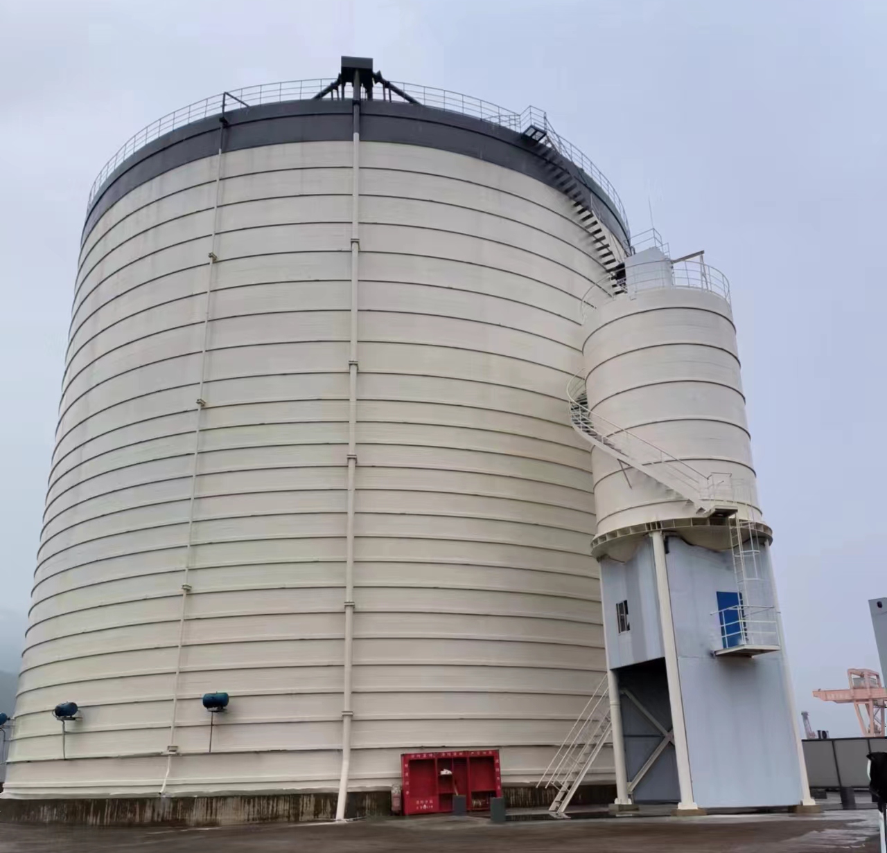 东港10万吨水泥钢板库